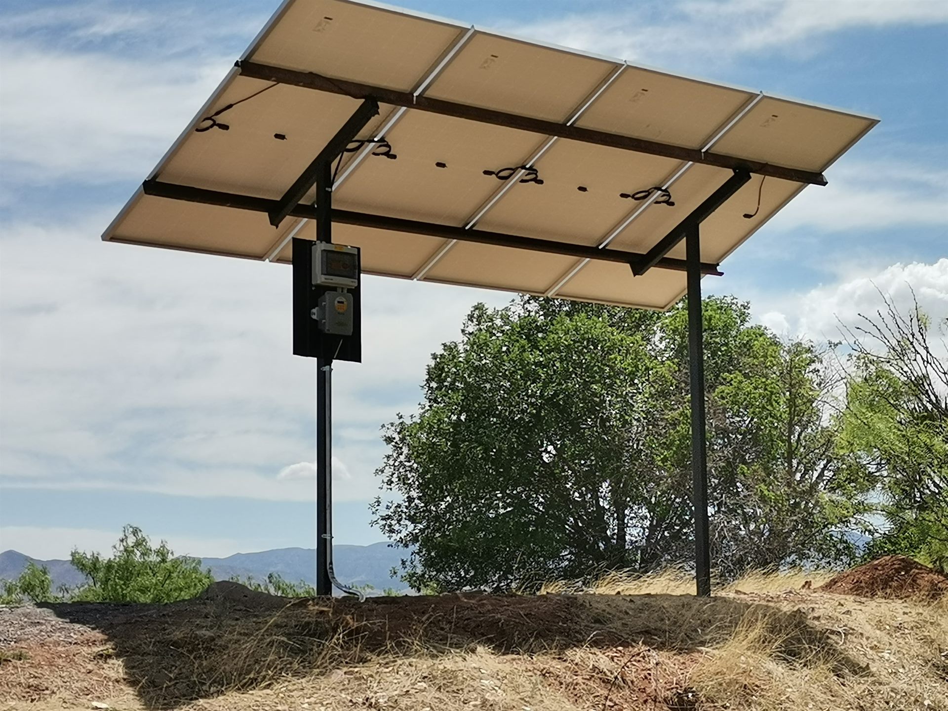 Sistema solar bifacial BOSOL a cielo abierto